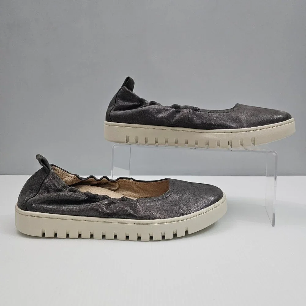 Vionic Uptown Ballet Flat Sneaker Womens 8.5 Metallic Silver Leather Slip On